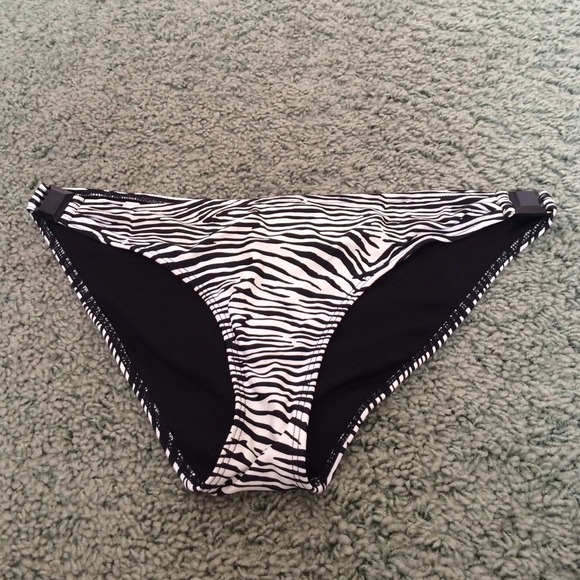 🚫SOLD🚫H&M zebra print bathing suit