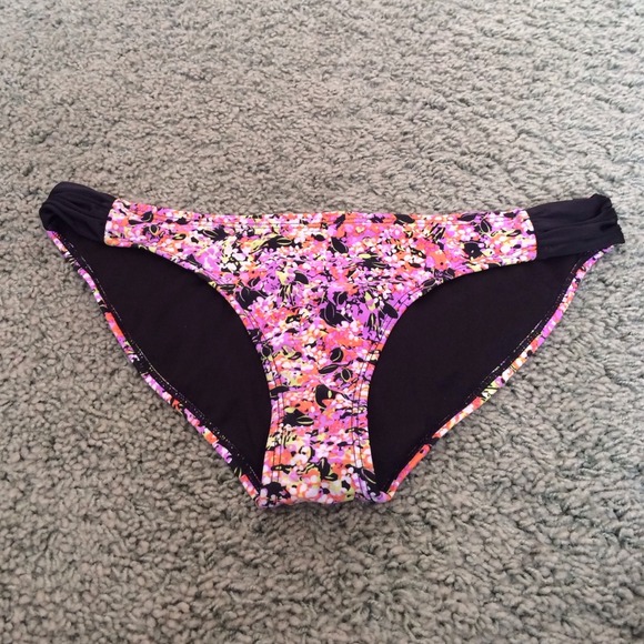 🚫SOLD🚫Forever 21 bikini bottoms