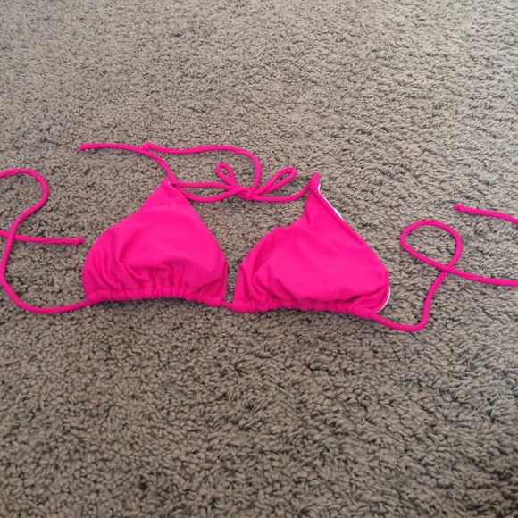 🚫SOLD🚫hot pink bikini top