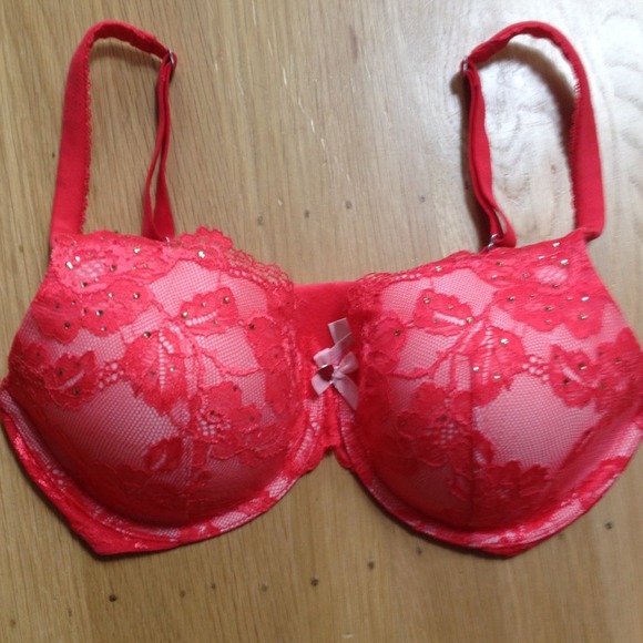 VS lace bra