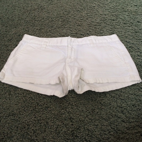 🚫SOLD🚫Hurley white shorts
