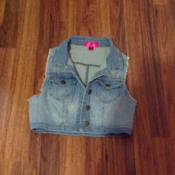 Denim Vest RESERVED for @bebe_junkie