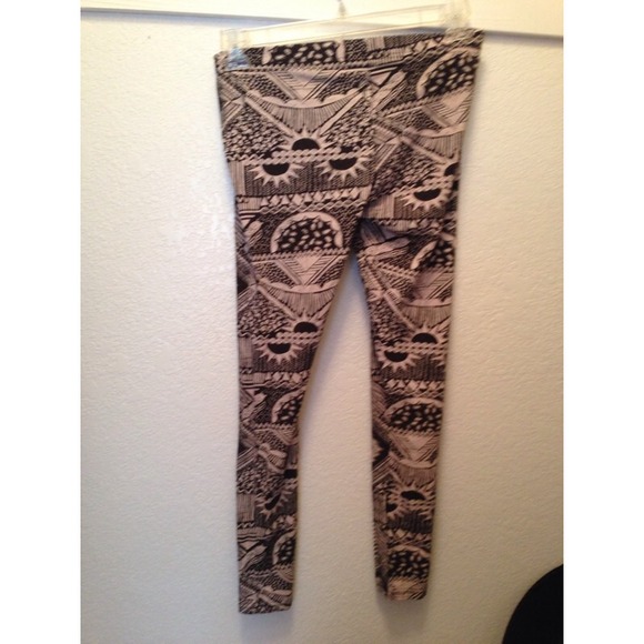 tribal print leggings