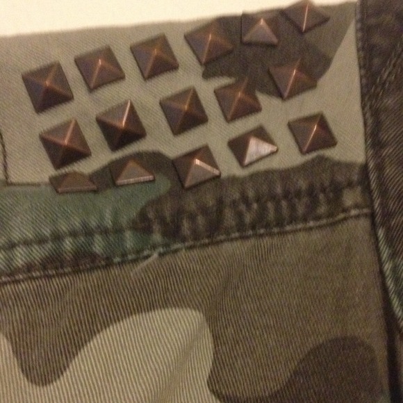 ❌❌Sold in Bundle❌❌ - Picture 2 of 3