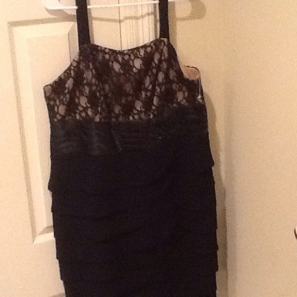 Beautiful Cocktail Dress By Jessica Howard