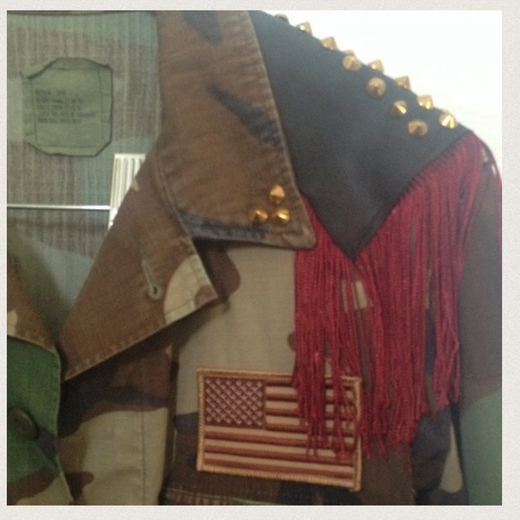 Unisex Camo Army Hi-Low Jacket - Picture 4 of 4