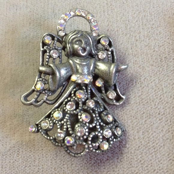ANGEL PIN Silver tone angel pin with stones