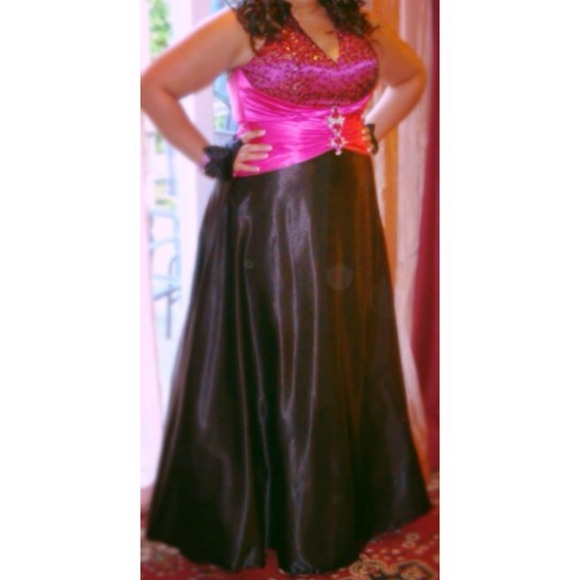 Black and Pink Prom Dress - Picture 3 of 3