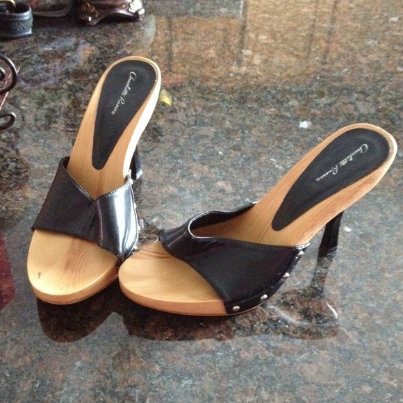 Cute heeled summer shoes