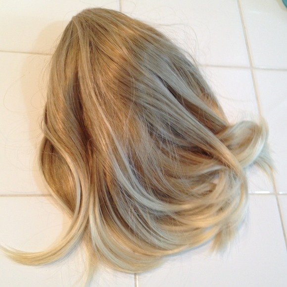 Clip on hair piece