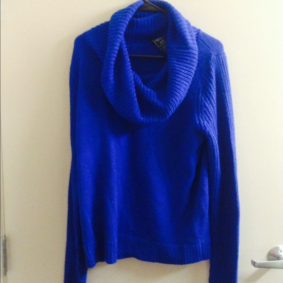 Blue sweater - Picture 4 of 4