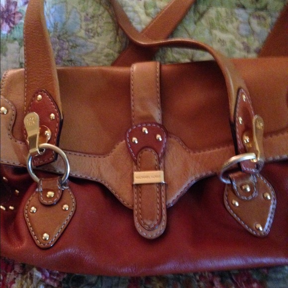 Michael Kors purse - Picture 1 of 3