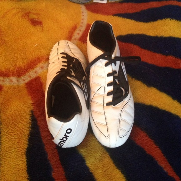 Soccer cleats