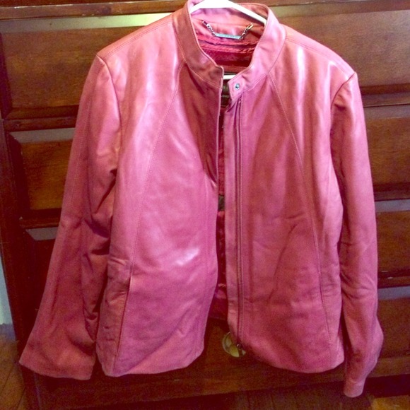 A WINTER ESSENTIAL PINK LEATHER JACKET