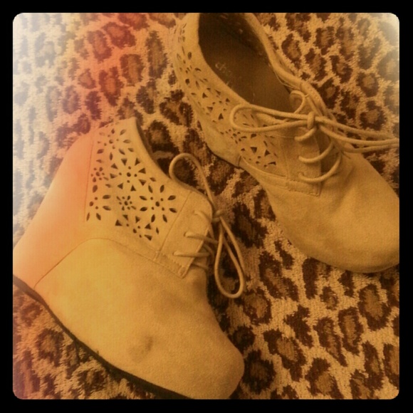 Charlotte russe nude boot wedges