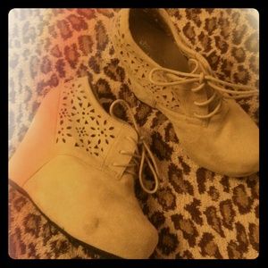 Charlotte russe nude boot wedges