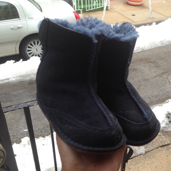 🚨SOLD🚨🚨🚨🚨Blue UGG boot - Picture 3 of 4