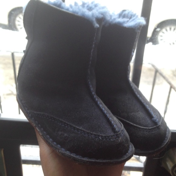 🚨SOLD🚨🚨🚨🚨Blue UGG boot - Picture 4 of 4