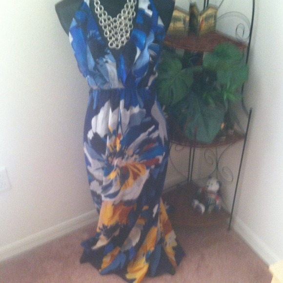 🌟🌟SOLD🌟🌟Beautiful Sundress - Picture 3 of 4