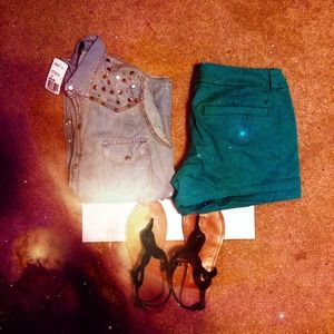 🎀SOLD🎀 American eagle teal size 8 shorts