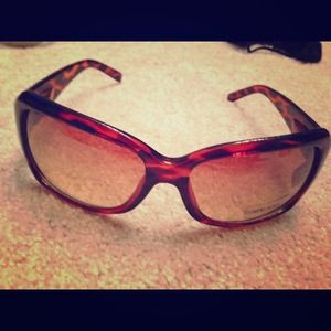 Sunglasses women's never worn Sunglasses women's never worn