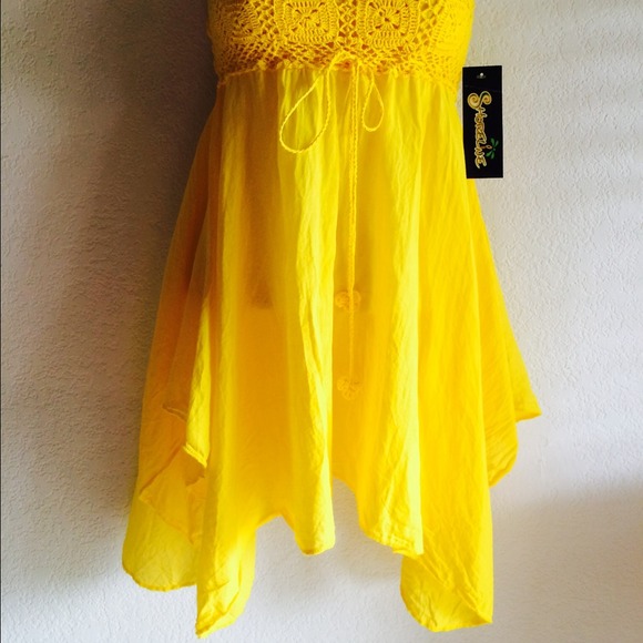Lovely asymmetric hem Yellow Crochet Top Dress XS - Picture 3 of 4