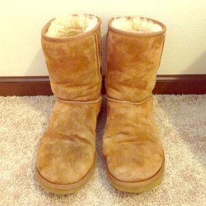 🚫SOLD🚫 Chestnut Ugg boots!