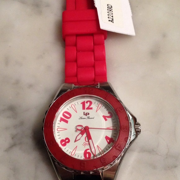 REDUCED!! Authentic Lucien Piccard A2209RD - Picture 2 of 5