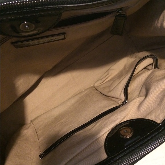 💰Sold 💰Burberry Tote 💯% Authentic - Picture 3 of 4