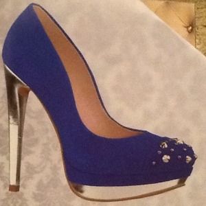 Sophisticated yet casual...