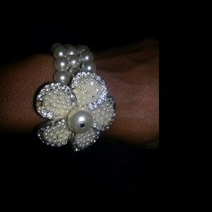 Stretch band bracelet