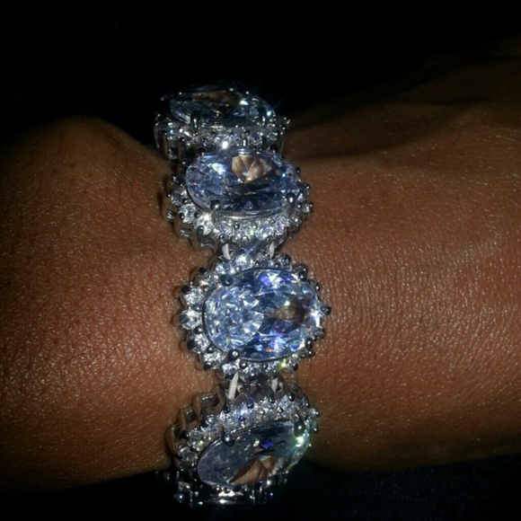 Strech band bracelet