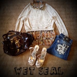 Wet seal knit sheer blouse💁last reduction!! 😳