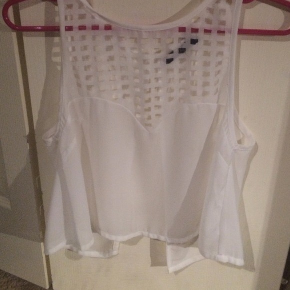 LF kiwi tucker white crop top