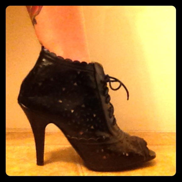 Cut-out peep toe booties
