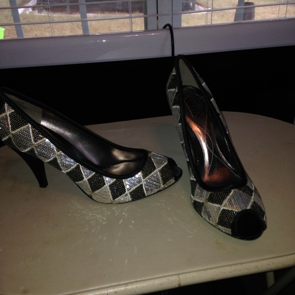 Shoe