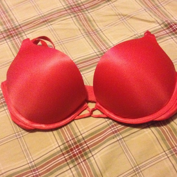 🚫SOLD🚫❗️Red/coral VS miraculous bra ❤️