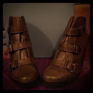 Simply Vera - Faux Leather Wedges