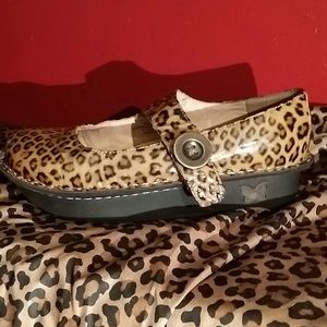 Alegria pg lite leopard