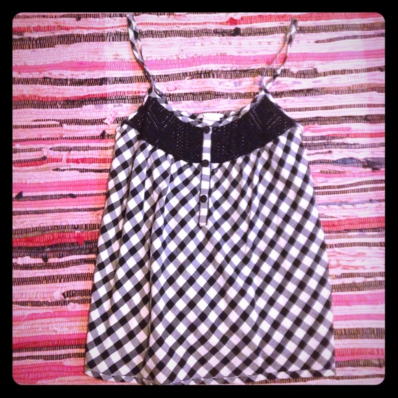 Black and white Lilu tank!