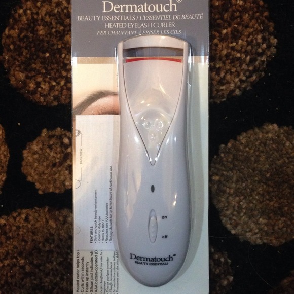 HEATED EYELASH CURLER!!