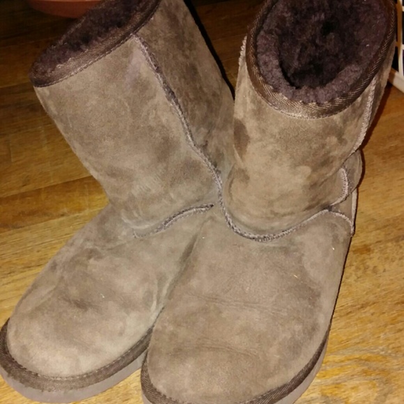 *ON HOLD* Brown UGGs