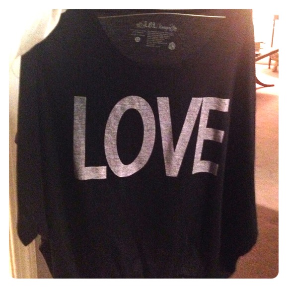 Oversize LOVE shirt!