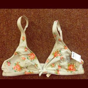 Pad less bra. Super cute floral design.