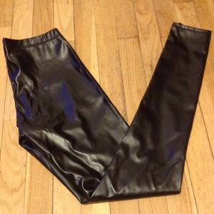 KARMALOOP : Black liquid leggings