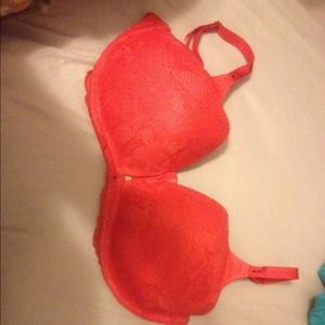 Bundle or @19782000 bra and shirt