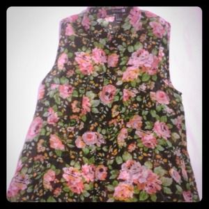 Forever 21 sleeveless shirt/vest