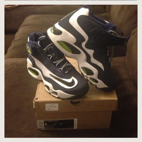 Griffey Size 6 youth