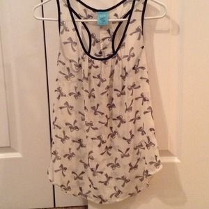 Black and white sheer bow print