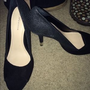 BCBG size 10 open toe Pump